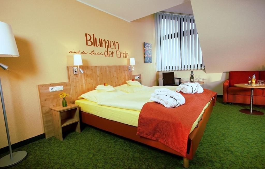 Hotel Und Landgasthof Zum Bockshahn Spessart  Екстериор снимка