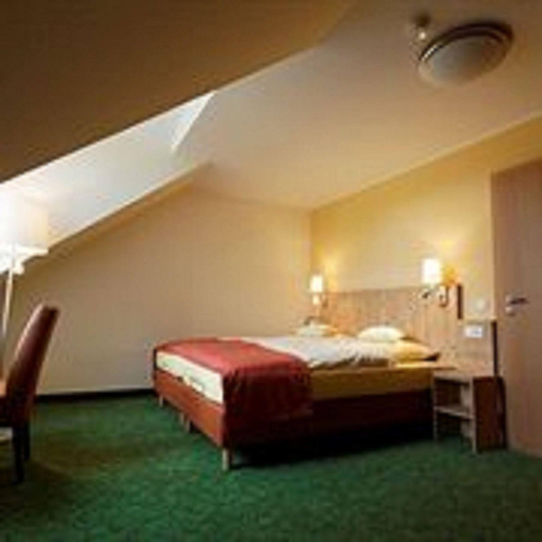 Hotel Und Landgasthof Zum Bockshahn Spessart  Екстериор снимка